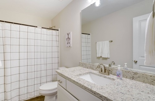 St. Stephens House | Pet-Friendly Hickory Vacation Rental 8 Mi to Lake!