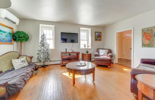 East Stroudsburg House | Pet Friendly Historic East Stroudsburg Manor