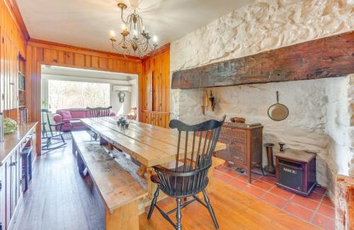 East Stroudsburg House | Pet Friendly Historic East Stroudsburg Manor