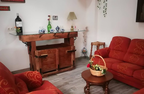 Granada Cottage | Pet-Friendly Holiday Home Casa Encarnacion with Mountain View, Pool & Wi-Fi