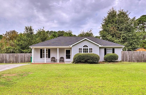 Laurel Bay House | Pet-Friendly Home - 13 Mi to Parris Island!