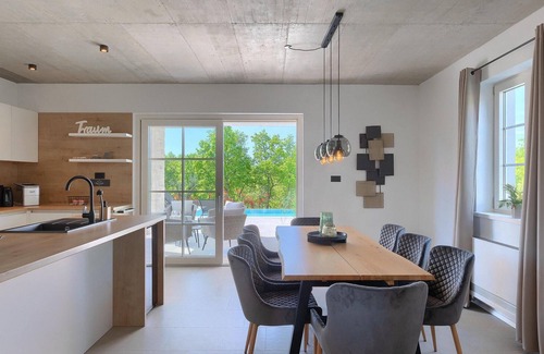 Visnjan House | Pet friendly home in Anzici