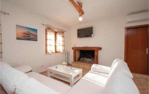 Cara House | Pet Friendly Home In Cara