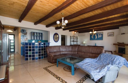 Cara House | Pet friendly home in Cara