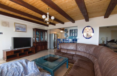Cara House | Pet friendly home in Cara