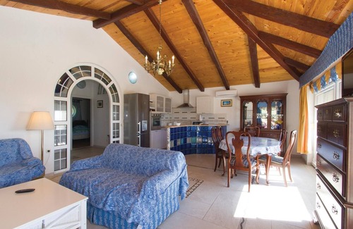 Cara House | Pet friendly home in Cara