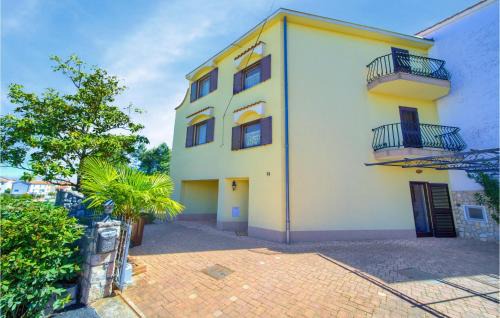 Porat House | Pet Friendly Home In Malinska With Wifi