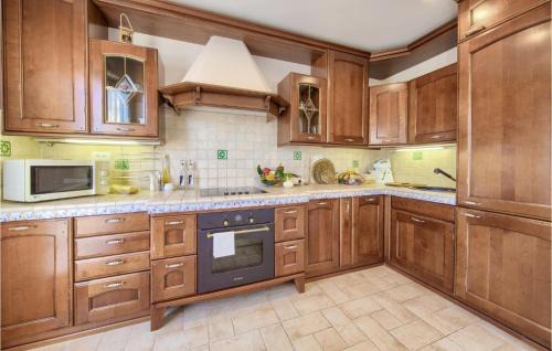 Porat House | Pet Friendly Home In Malinska With Wifi