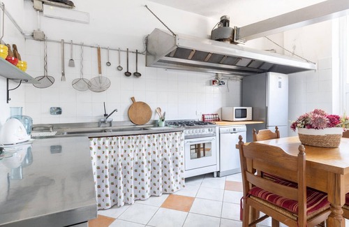 Conscenti House | Pet friendly home in Ne