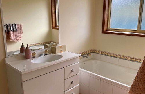 Tomakin House | Pet friendly home in Tomakin