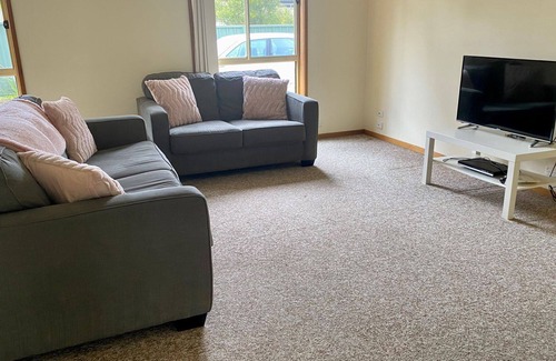 Tomakin House | Pet friendly home in Tomakin