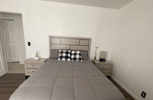 Hesperia House | Pet Friendly Home perfect for traveling Nurses. Located near several Hospitals
