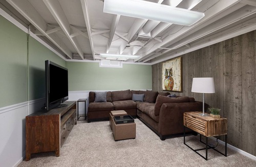 John Ball Park House | Pet friendly home, close to parks, bus line, shopping and downtown.