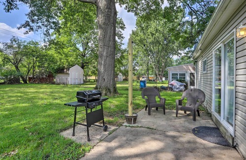 Parma Heights House | Pet-Friendly Home w/Yard, 10 Mi to Dtwn Cleveland