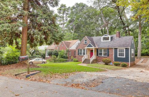 Atlanta House | Pet-Friendly Home with Hot Tub in Atlanta!