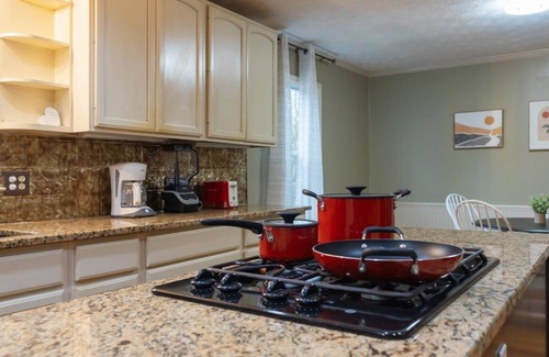 Kennesaw House | Pet friendly Home with swimming pool and hot tub , fenced backyard with patio