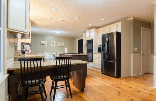 Kennesaw House | Pet friendly Home with swimming pool and hot tub , fenced backyard with patio