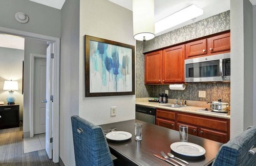 Lexington Hotel | Pet-Friendly Hotel Unit w/Seasonal Pool, BBQ & Free Parking