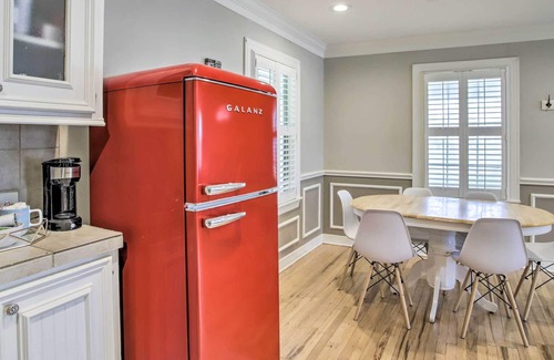 Garden Oaks House | Pet-Friendly Houston Home w/ Private Backyard