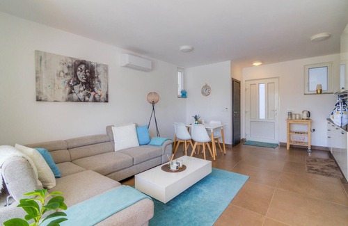 Novi Vinodolski Apartment | Pet friendly apartment