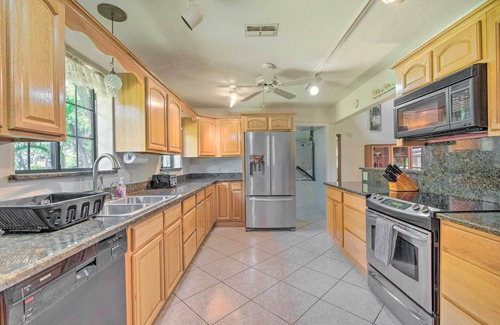 Crystal River House | Pet-Friendly Inglis Retreat w/Lake + Dock!