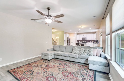 Ladson House | Pet-Friendly Ladson Home: 23 Mi to Charleston!