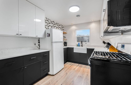 Lake Geneva House | Pet-Friendly Lake Geneva Home with Game Room