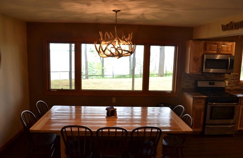 Chippewa Falls Cabin | Pet Friendly ~ Lakefront Getaway