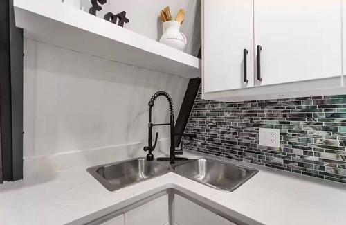 Granbury House | Pet-Friendly Lakehouse w/Gameroom & Kayaks