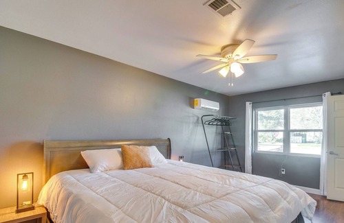 Langley House | Pet-Friendly Langley Home < 3 Mi to Lake!