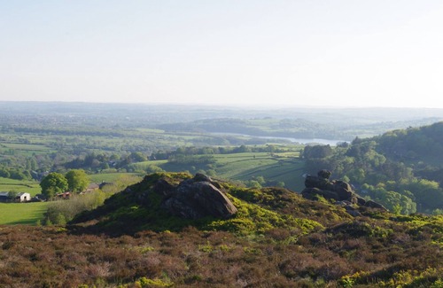 Leek Cottage | Pet friendly, large enclosed garden close to the Peak District