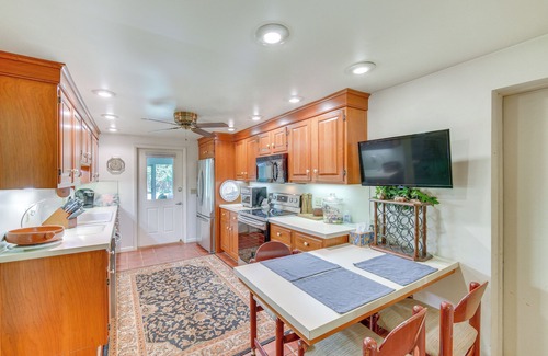 Palmyra House | Pet-Friendly Lebanon Vacation Rental on 6 Acres!
