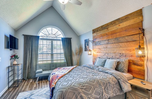 Liberty House | Pet-Friendly Liberty Home: Deck & Large Backyard!