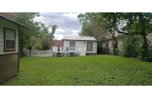 St. Johns House | Pet Friendly Little White House