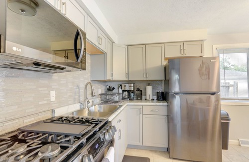 Lorain House | Pet-Friendly Lorain Retreat w/Fenced Yard!