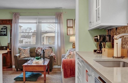 Villas House | Pet-Friendly Luxury Bungalow with Pool, Bocce Court and More