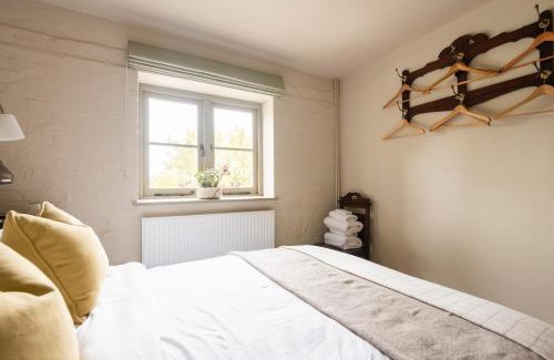 Ledbury House | Pet Friendly Manor House Hop Kiln