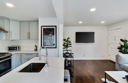 Ferndale House | Pet Friendly Modern Home In The Heart Of Ferndale