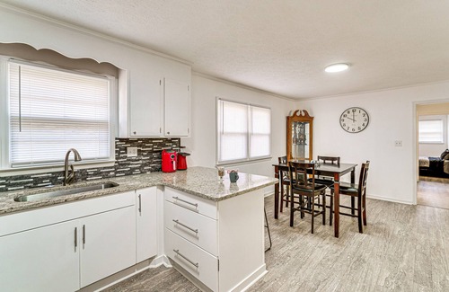 Morganton House | Pet-Friendly Morganton Home w/Large Backyard!