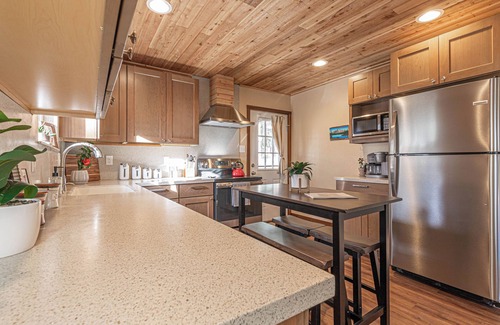 Florissant House | Pet-Friendly Mountain Cabin Near Hiking & Fishing