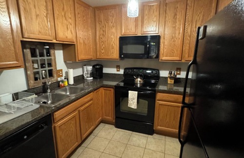 The Ponds Condo | Pet-Friendly Mountain Condo Near Grand Targhee & Jackson Hole - Sleeps 9