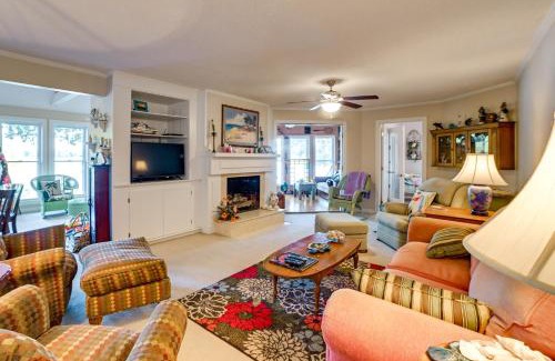 New Concord House | Pet-Friendly New Concord Vacation Rental on Lake!