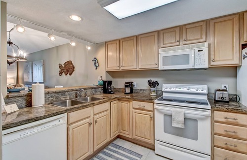 Fernandina Beach Condo | Pet Friendly | Oceanfront View | Stylish 2nd Floor Sea Dunes Villa