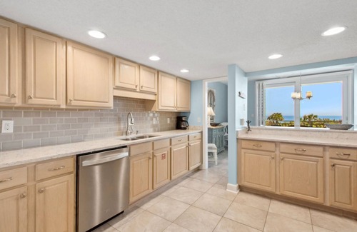 Fernandina Beach Condo | Pet Friendly | Oceanfront Views from this Spacious Updated 3rd Floor Shipwatch Condo | 1650 Sq Ft