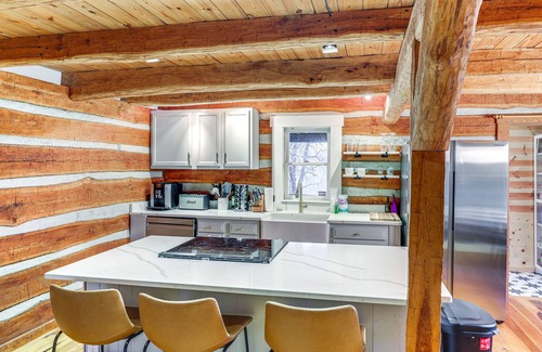 West Union Cabin | Pet-Friendly Ohio Cabin w/ Deck, Grill & Fire Pit!