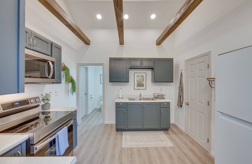 Lebanon House | Pet-Friendly Pennsylvania Retreat w/Fire Pit!