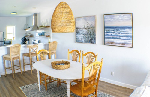 Lewes Condo | Pet Friendly Pond view condo close to the beach and historic downtown Lewes