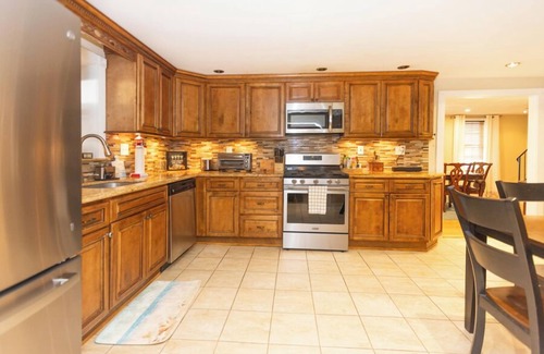 Town Bank House | Pet-Friendly - Pool - Shuffleboard - Foosball - XBox - The perfect Cape May retreat for your whole family!