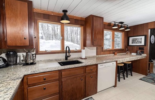 Campton House | Pet-Friendly Private Vacation Home in the White Mountains (SH70C)