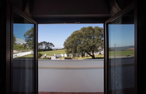 Caldas da Rainha Villa | Pet-Friendly Villa Melquites Country House with Mountain View, Pool, Wi-Fi, Terraces & Garden